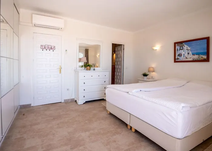 Lovely Townhouse, Several Terraces, Garden, Pool Holiday home