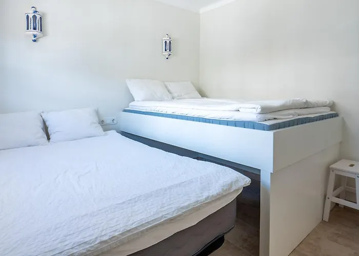 Lovely Townhouse, Several Terraces, Garden, Pool Nerja