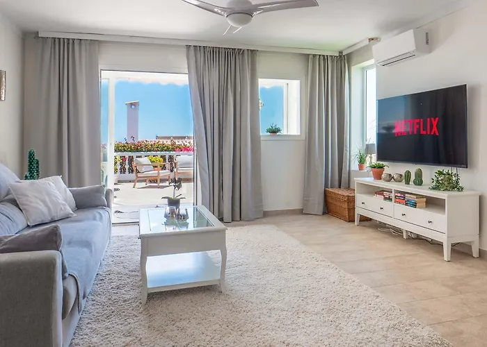 Lovely Townhouse, Several Terraces, Garden, Pool * Nerja