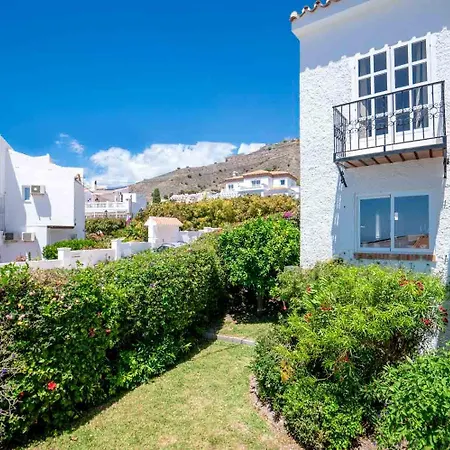 Lovely Townhouse, Several Terraces, Garden, Pool *