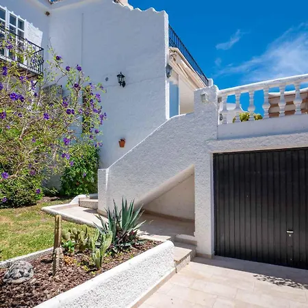 Lovely Townhouse, Several Terraces, Garden, Pool Vakantiehuis Nerja