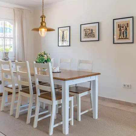 Lovely Townhouse, Several Terraces, Garden, Pool Vakantiehuis *