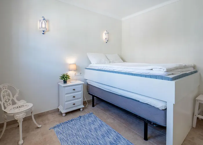 Lovely Townhouse, Several Terraces, Garden, Pool