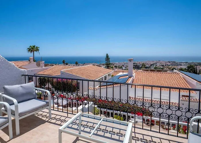 Lovely Townhouse, Several Terraces, Garden, Pool Дом отдыха Нерха