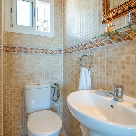 Nyaraló Lovely Townhouse, Several Terraces, Garden, Pool Nerja