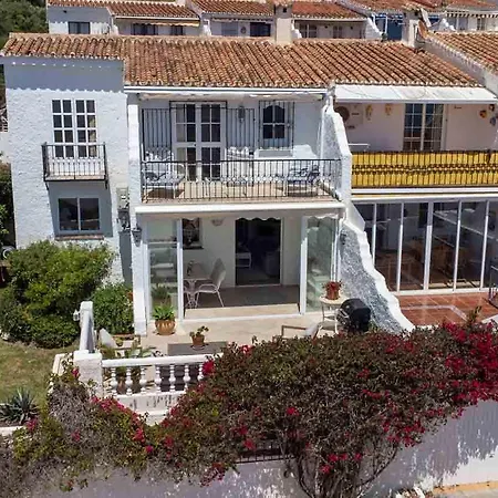 Lovely Townhouse, Several Terraces, Garden, Pool Сasa de vacaciones *