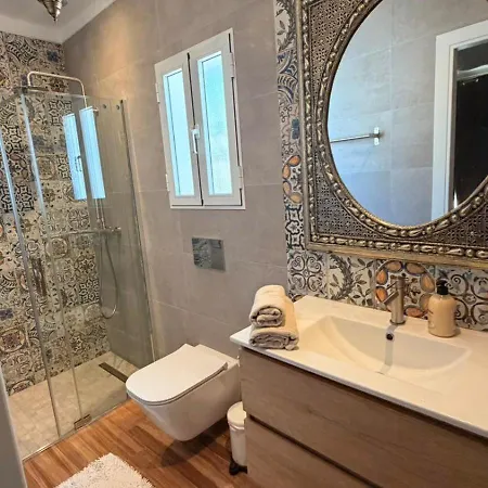 Lovely Townhouse, Several Terraces, Garden, Pool Tatil Evi